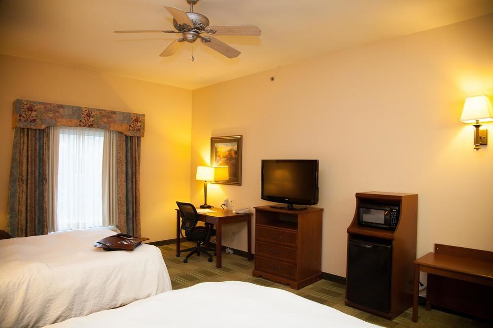 Hampton Inn Браунвуд Екстер'єр фото