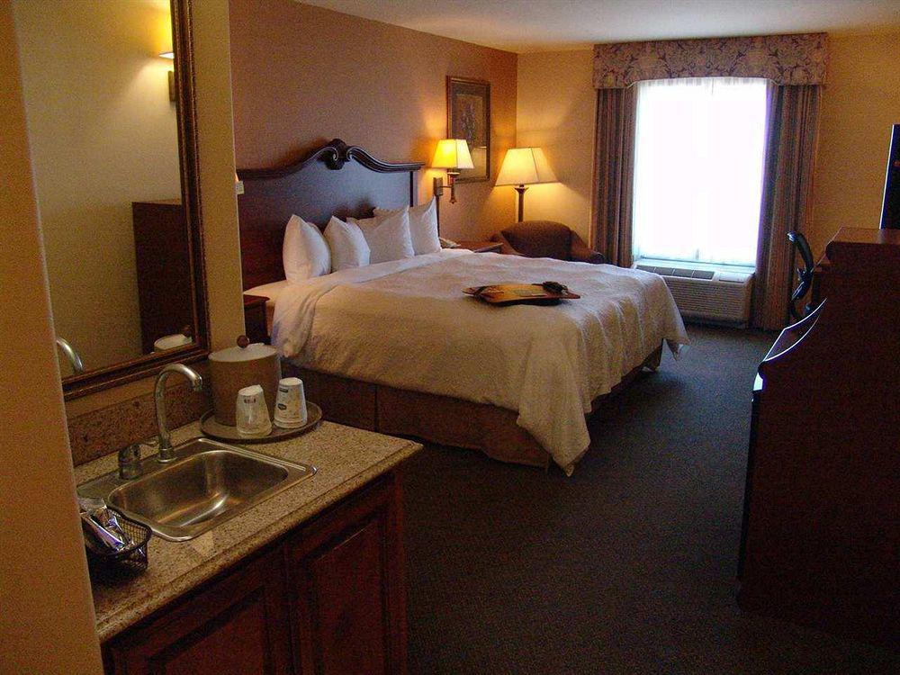 Hampton Inn Браунвуд Екстер'єр фото