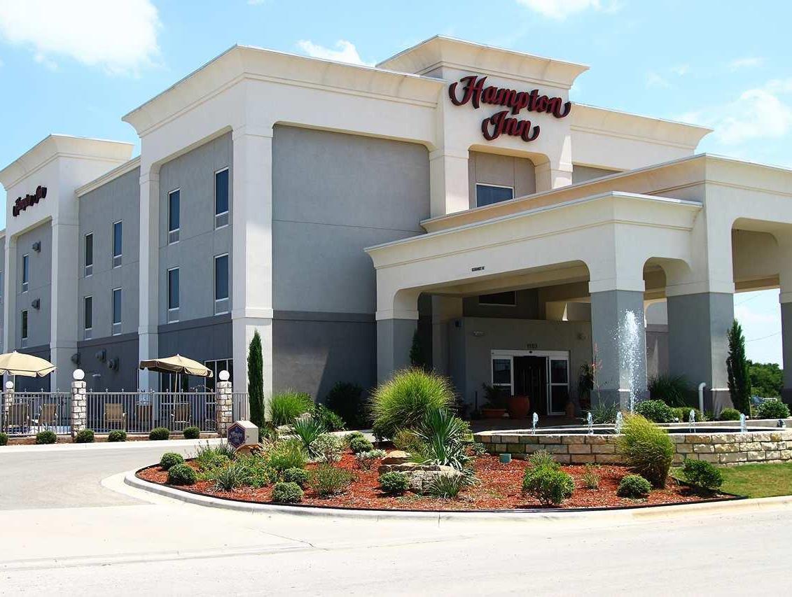 Hampton Inn Браунвуд Екстер'єр фото