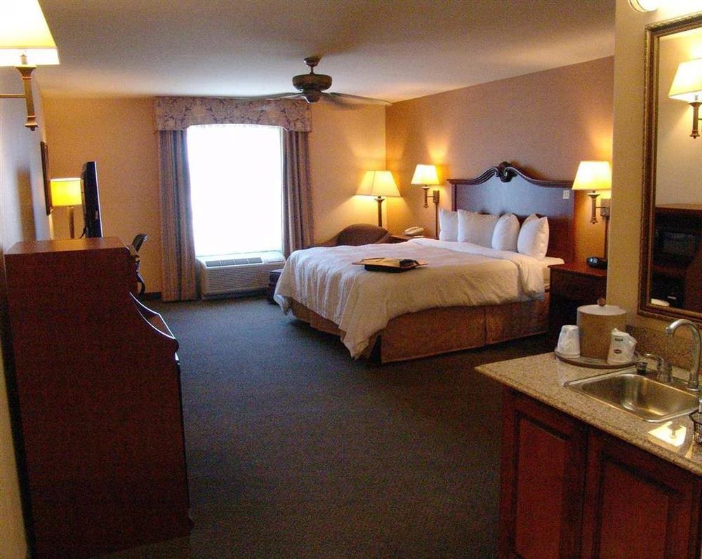 Hampton Inn Браунвуд Екстер'єр фото