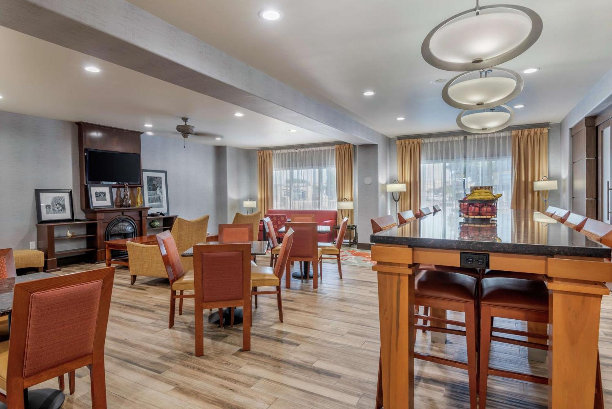 Hampton Inn Браунвуд Екстер'єр фото