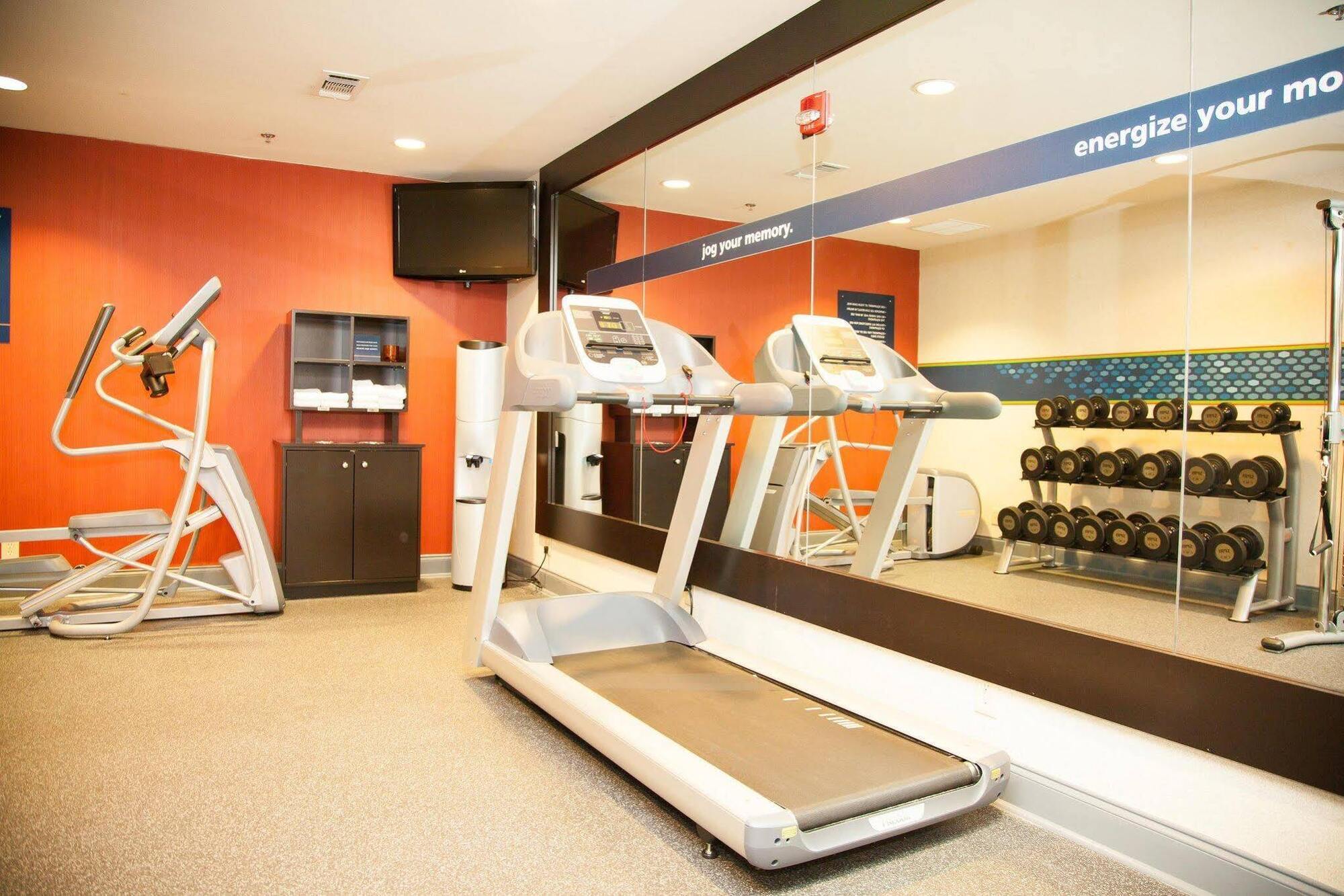 Hampton Inn Браунвуд Екстер'єр фото
