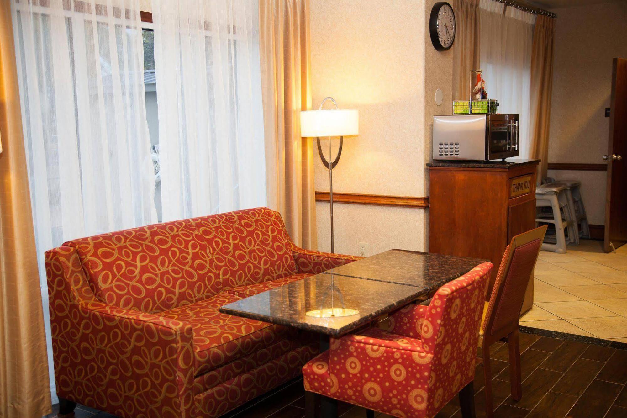 Hampton Inn Браунвуд Екстер'єр фото